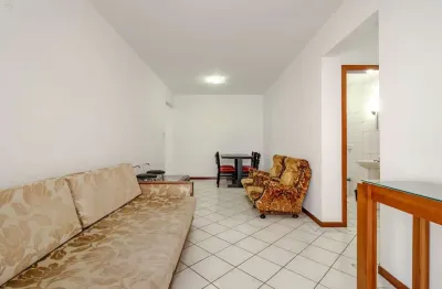Apartamento com 3 quartos para alugar na Rua Douglas Seabra Levier, Trindade, Florianópolis