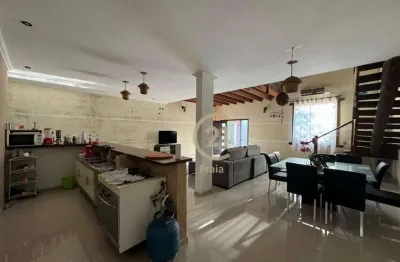 Casa 2 dormitórios apenas 90 metros da praia capricórnio