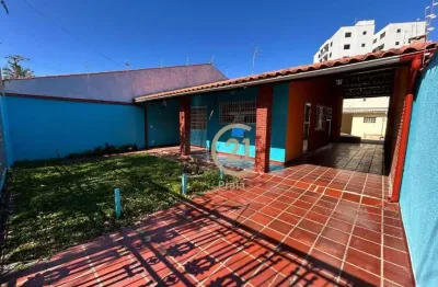 Casa 3 quartos, piscina, churrasqueira, 900 metros da martim de sá caraguatatuba