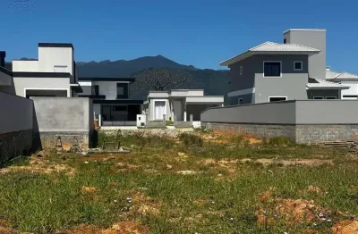 Terreno à venda na Vila Becker, Santo Amaro da Imperatriz 