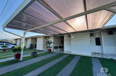 Casa em condomínio fechado com 3 quartos à venda na Avenida Paulo Roberto Vidal, Bela Vista, Palhoça