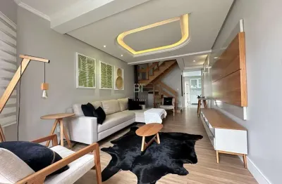 Casa 3 dormitórios sendo 1 suite, pátio nos fundos no bairro vinhedos