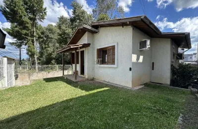 Casa individual com 2 dormitórios no bairro santa catarina