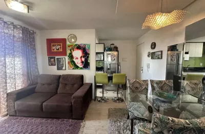 Apartamento 02 dormitórios com móveis planejados e 01 vaga de garagem no kayser