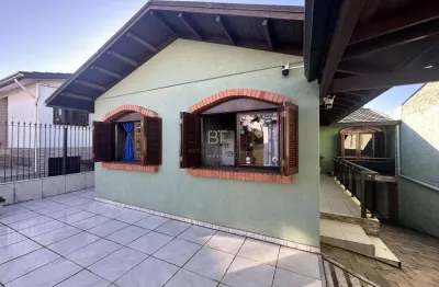 Casa com 222 m²  3 dormitórios 2 suítes e 3 vagas no bairro santa lúcia