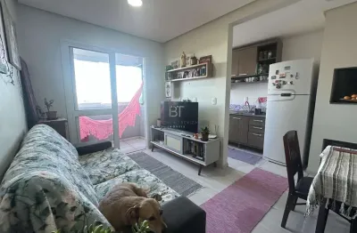 Apartamento semimobiliado com 2 dormitórios 1 vaga no bairro vila verde