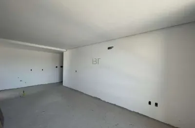 Apartamento de 02 dormitórios com suíte no bairro pio x em caxias do sul