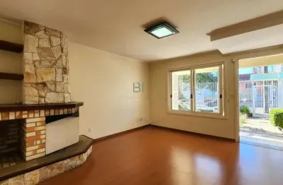 Casa com 03 dormitórios sendo 01 suíte próximo a lagoa do bairro desvio rizzo