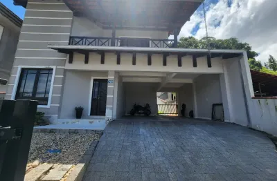 Sobrado averbado no aventureiro com quarto dormitorios