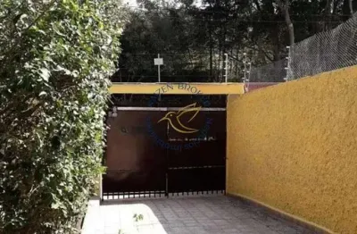 Casa térrea à venda no jardim primavera em bragança paulista. 3 dormitórios, suíte, edícula, área gourmet e 5 vagas. próxima ao lago do taboão e euroville.