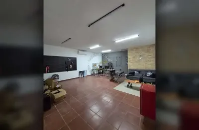 Salão comercial para locação | 115m² | ventilador | ar condicionado | câmeras internas