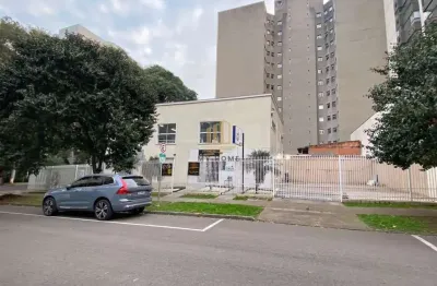 Prédio comercial com 6 lojas locadas - 6 vagas de garagem e localização perfeita!