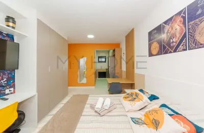 Studio mobiliado com sacada no centro de curitiba com  29,50m²