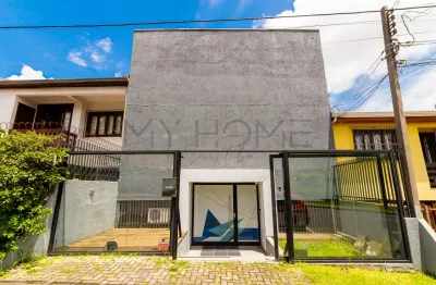 Casa comercial e residencial no bairro mercês com 5 salas e 150m² privativos! !