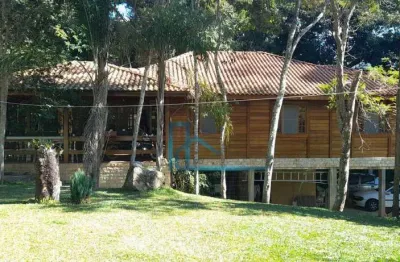Casa linear com 3 quartos sendo 1 suíte em quebra frascos, teresópolis - rj
