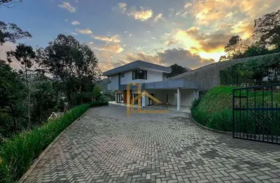 Casa com 3 suítes em condomínio exclusivo – conforto e lazer completo - 15 minutos do centro de teresópolis