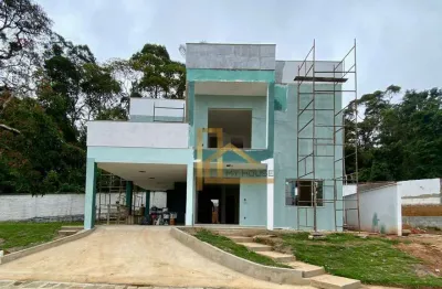 Casa 4 suítes em codomínio no parque do imbuí em teresópolis (disponível a partir de dezembro 2025)