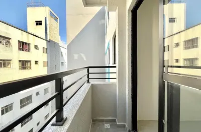 Apartamento com 2 dormitórios e varanda, próximo da estação jabaquara