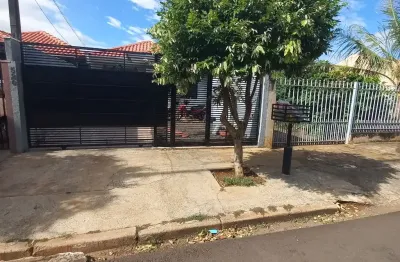 Residencia  geminada c 3 quartos/ troca p casa com terreno inteiro em maringá.