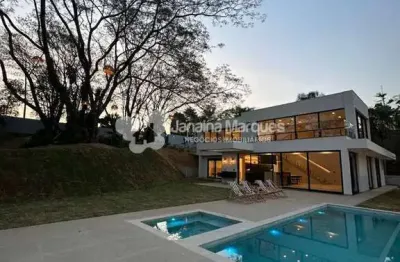 Casa Exclusiva no Condomínio Porta do Sol - KM 63 da Rodovia Castelo Branco