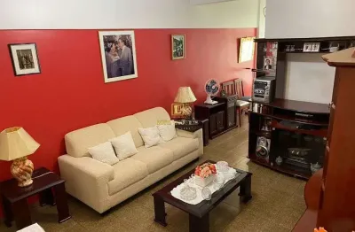 Apartamento três quartos com dependência e vaga de garagem no centro do rio