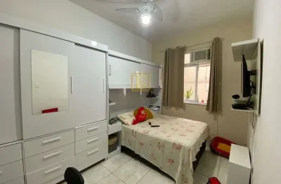 Apartamento de quarto e sala amplo na rua riachuelo no centro do rio de janeiro
