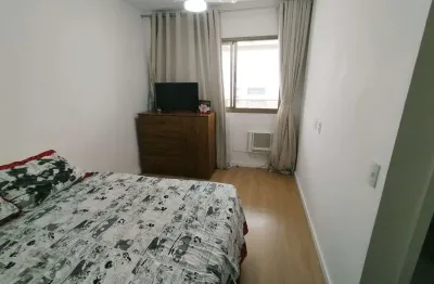 Apartamento de sala dois quartos, varanda área e serviços  tijuca rio de janeiro