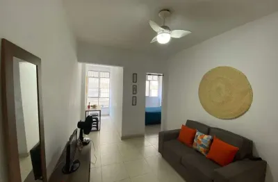 Apartamento quarto e sala reformado em prédio com boa infraestrutura no centro
