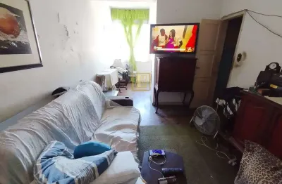 Apartamento de quarto sala com área de serviços em centro rio de janeiro