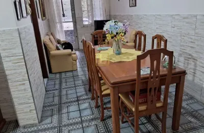 Casa de vila com garagem no engenho novo rio de janeiro
