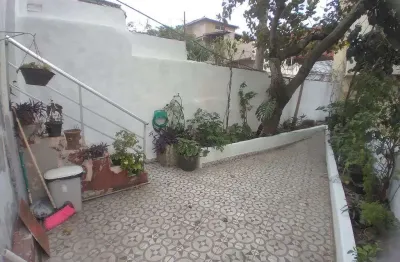 Casa à venda com 4 quartos, 2 banheiros 140m² por r$ 400.000