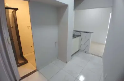 Apartamento à venda com 1 quarto, 1 banheiro e 32 m² por r$ 210.000