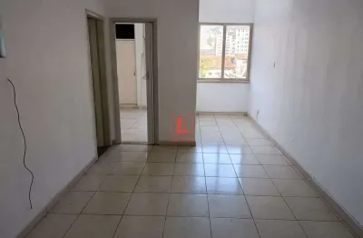 Apartamento de quarto sala cozinha banheiro dependência em centro Rio de Janeiro