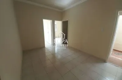 Apartamento à Venda com 2 quartos, 1 banheiro e 41 m² por R$ 190.000