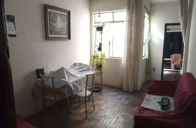 Apartamento com 3 quartos à venda na Rua Caldeira Brant, 41, Sagrada Família, Belo Horizonte por R$ 290.000