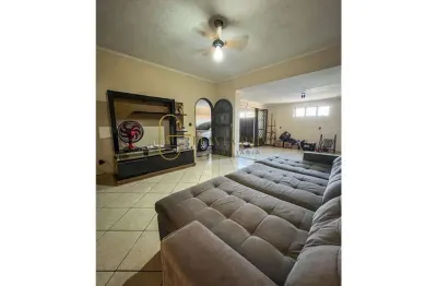 Casa com 2 quartos à venda na travessa schibuola, 10, campos elíseos, ribeirão preto, 180 m2 por r$ 290.000