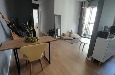 Apartamento à venda 2 dormitórios com varanda e vaga no sacomã