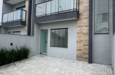 Lindo sobrado geminado novo com 2 suítes no bairro gravatá em navegantes/sc