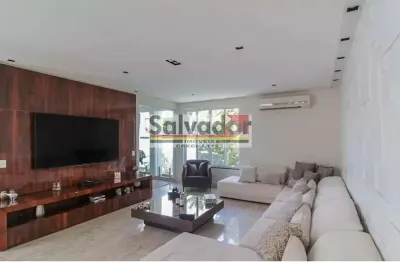 Sobrado reformado e parcialmente mobiliado no bosque da saúde