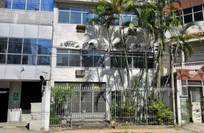 Casa na rua professor gabizo no maracanã, 6 quartos com 6 vagas.