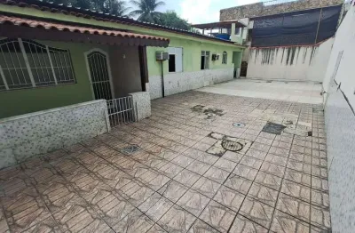 Terreno com 2 casas, centro de nova iguaçu. 5 minutos do top shopping e dutra.