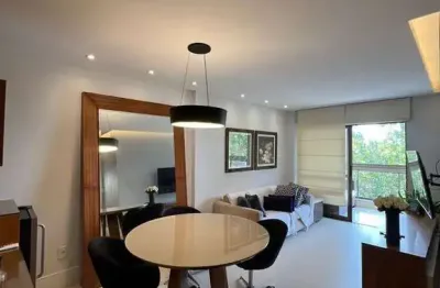 Amplo 4 quartos na rua joaquim cardoso, todo planejado e varandão. 2 vagas.