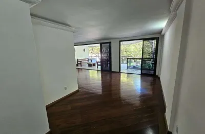 Rua clovis salgado,  amplo 3 quartos com suíte, varanda enorme, 2 vagas. 184m