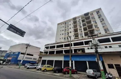 Apartamento duplex, tipo cobertura. 3 quartos amplos com 2 vagas. área externa.