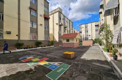 Light, 2 quartos com vaga. condomínio fechado na freguesia. ótima localização.