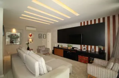 Bora bora, cobertura com 233m, 4 quartos sendo 2 suítes, 2 vagas. entrar e morar