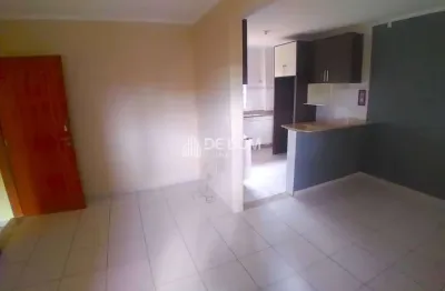 Apartamento para locação no jardim cascatinha, com três dormitórios (dois com armários), sendo uma