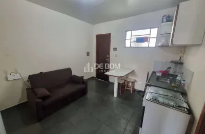 Apartamento mobiliado para locação no centro de Poços, rua Junqueiras, com dois dormitórios