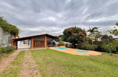 Casa térrea com 3 suítes e 1000 m² de terreno no chácaras do lago, em vinhedo/ sp