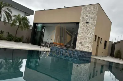 Casa para temporada em guarujá, praia da enseada, 2 dormitórios, 2 suítes, 1 banheiro, 4 vagas